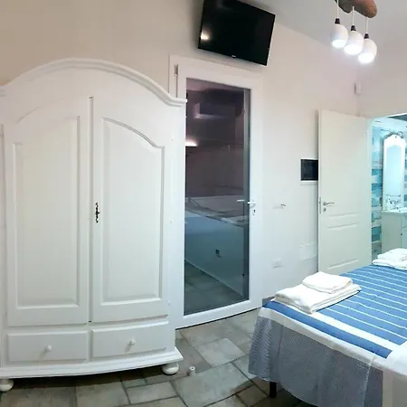 Lu Salentu White House *