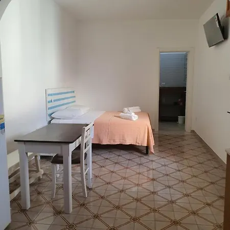 Lu Salentu White House Guest house